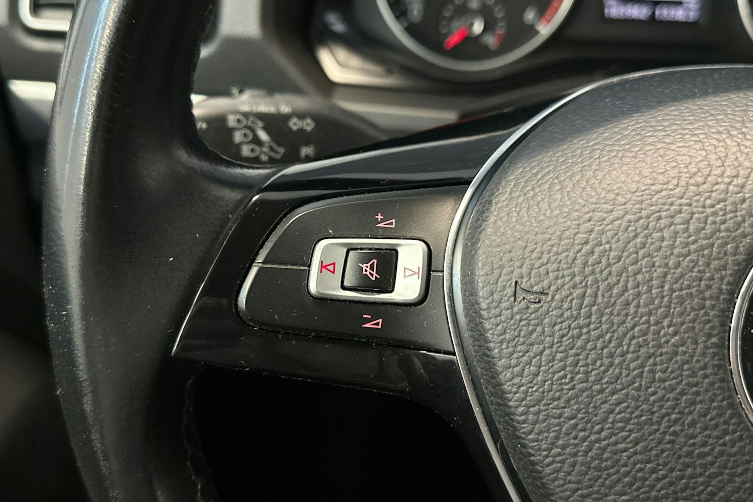 ruskea (beige) Volkswagen Amarok 2017 kuva 19.