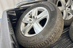 ruskea (beige) Volkswagen Amarok 2017 kuva 32.