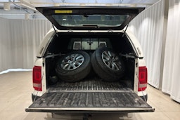 valkoinen Volkswagen Amarok 2017 kuva 14.