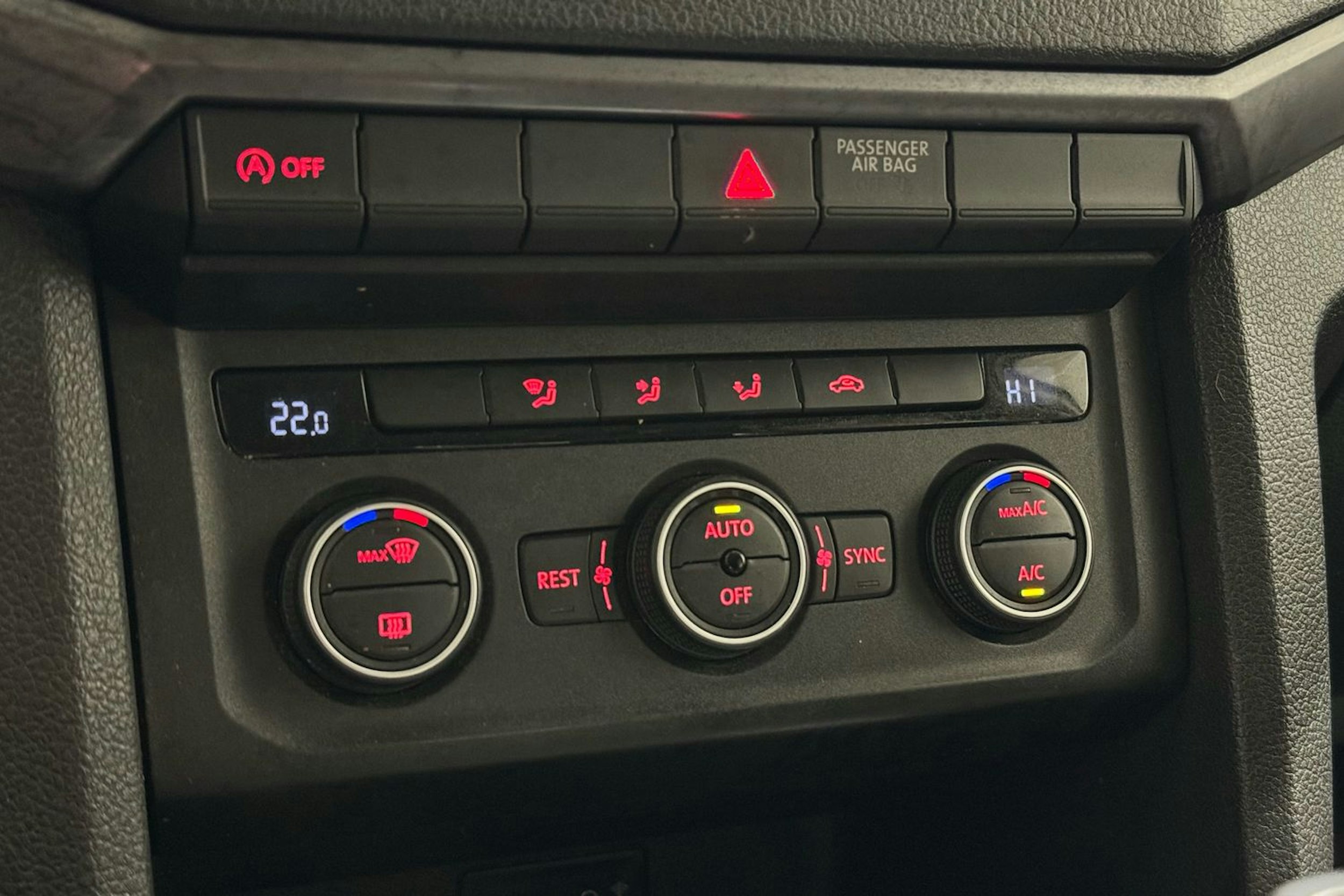 valkoinen Volkswagen Amarok 2017 kuva 21.