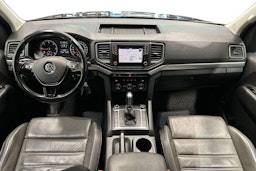 musta Volkswagen Amarok 2017 kuva 9.