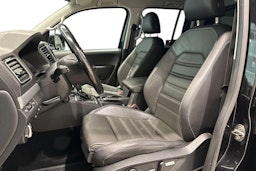 musta Volkswagen Amarok 2017 kuva 10.