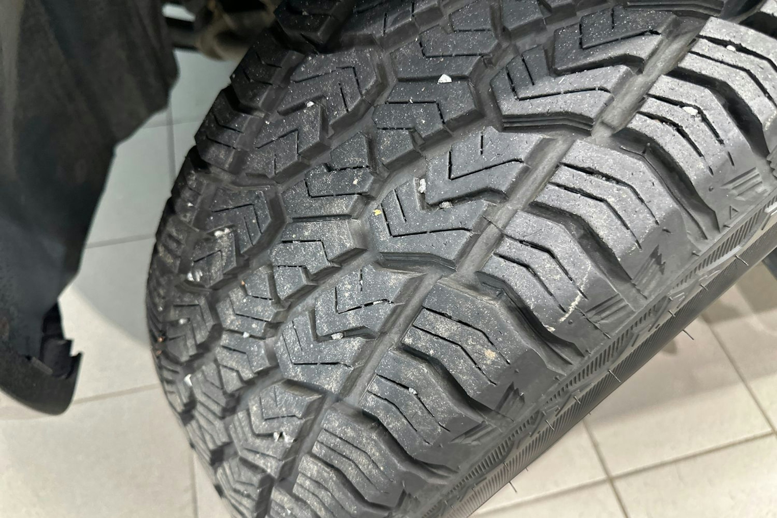musta Volkswagen Amarok 2017 kuva 13.