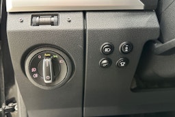 musta Volkswagen Amarok 2017 kuva 15.