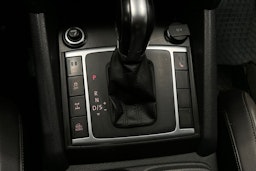 musta Volkswagen Amarok 2017 kuva 25.