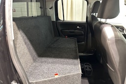 musta Volkswagen Amarok 2017 kuva 29.