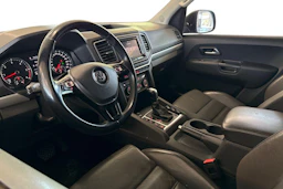 musta Volkswagen Amarok 2017 kuva 8.
