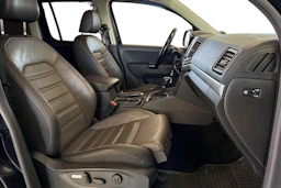 musta Volkswagen Amarok 2017 kuva 11.