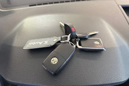 musta Volkswagen Amarok 2017 kuva 29.