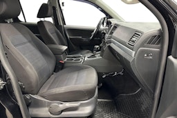 musta Volkswagen Amarok 2017 kuva 10.