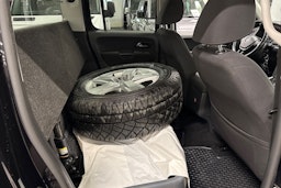 musta Volkswagen Amarok 2017 kuva 13.