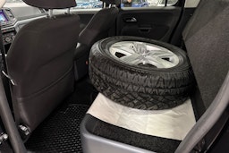 musta Volkswagen Amarok 2017 kuva 16.