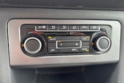 musta Volkswagen Amarok 2017 kuva 20.