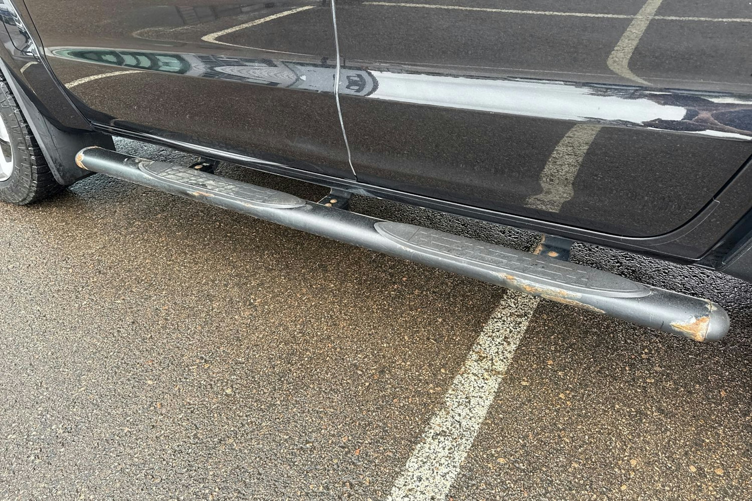 musta Volkswagen Amarok 2017 kuva 22.