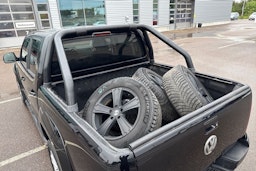 musta Volkswagen Amarok 2017 kuva 24.