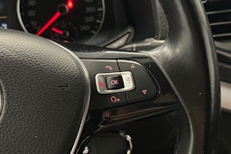 sininen Volkswagen Amarok 2018 kuva 15.