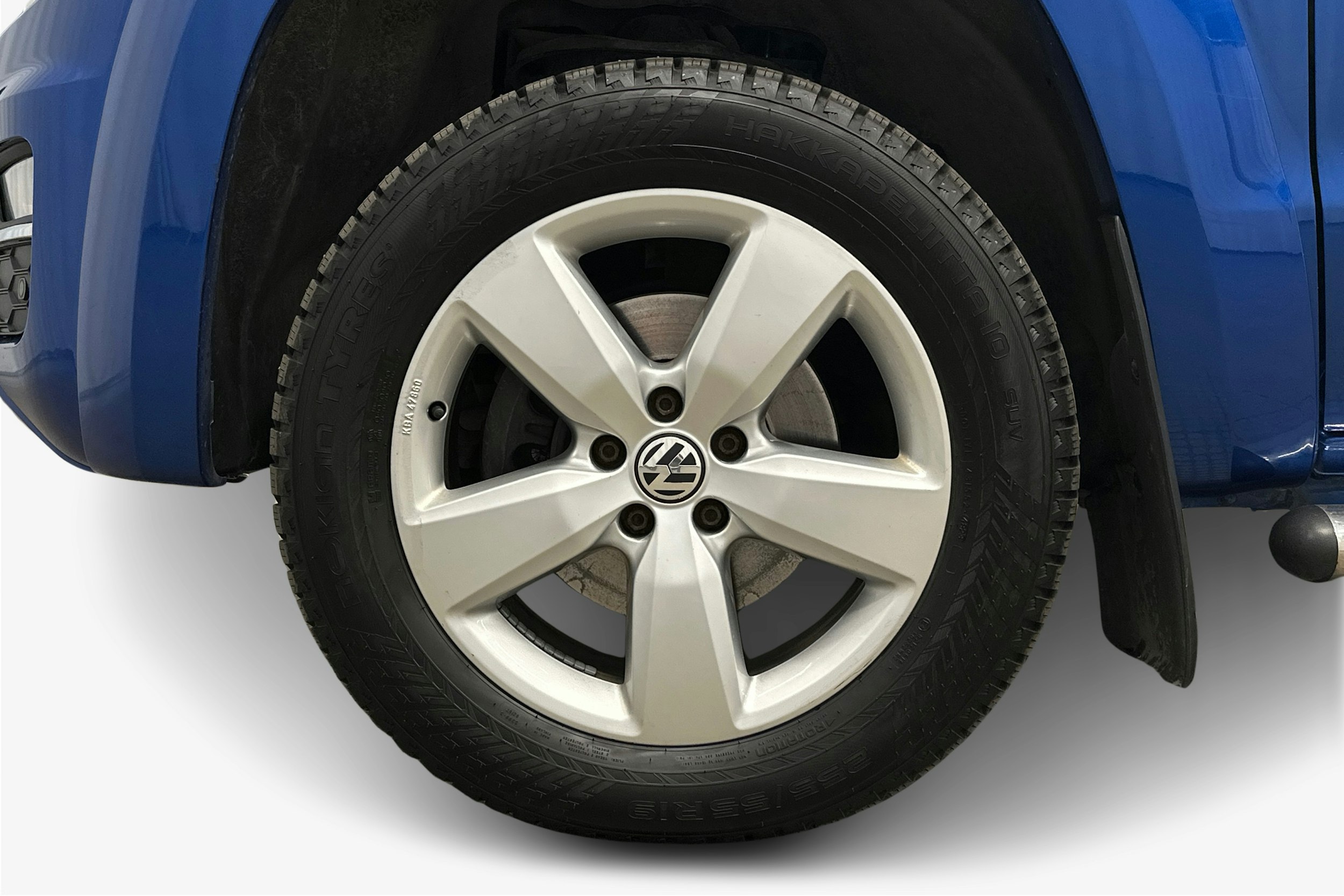 sininen Volkswagen Amarok 2018 kuva 9.