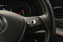 sininen Volkswagen Amarok 2018 kuva 14.