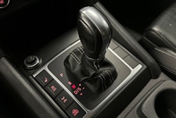 sininen Volkswagen Amarok 2018 kuva 21.