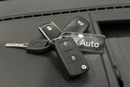 sininen Volkswagen Amarok 2018 kuva 22.