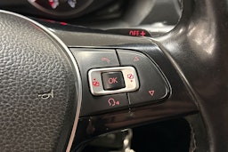 valkoinen Volkswagen Amarok 2018 kuva 12.