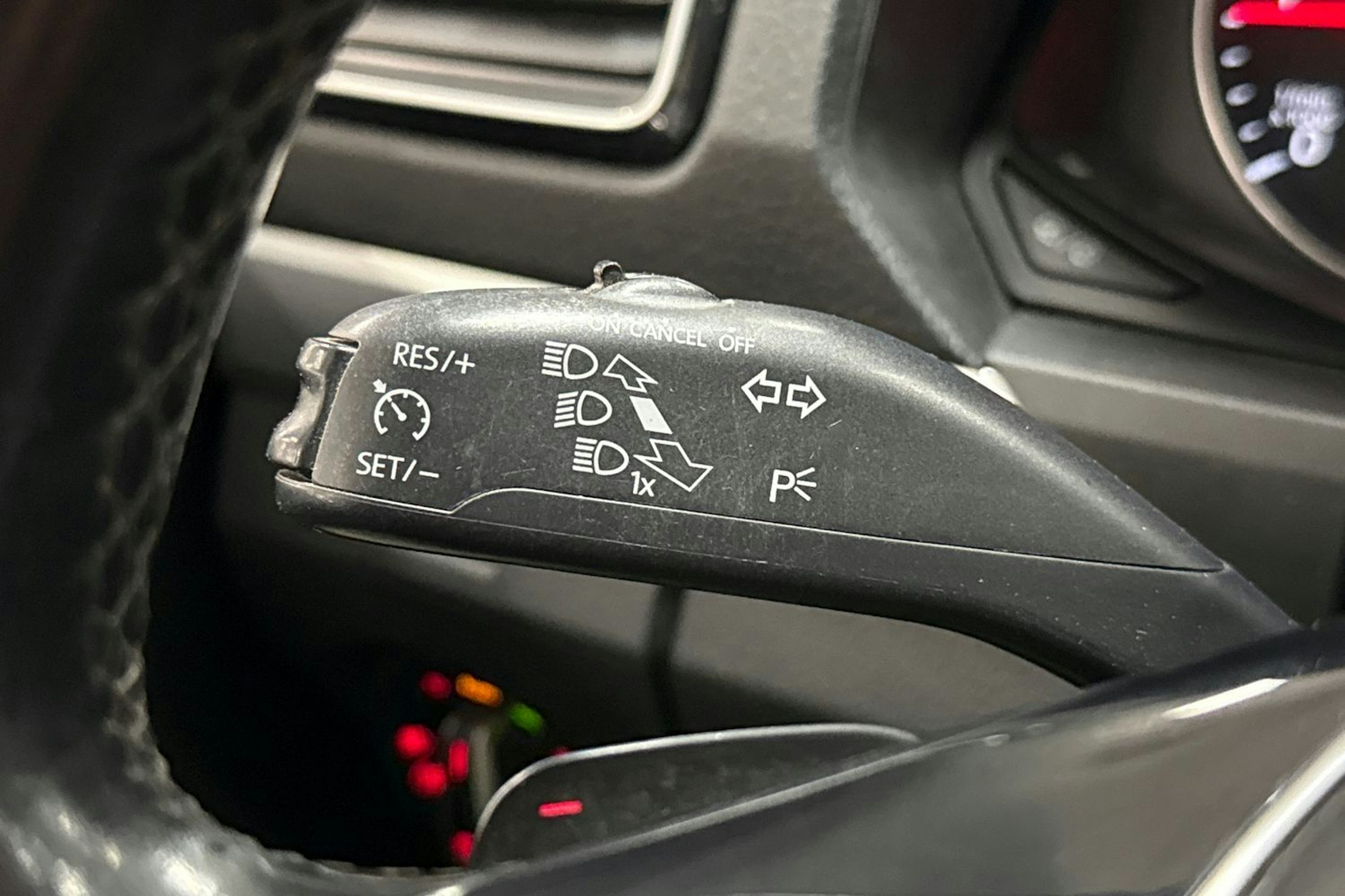 valkoinen Volkswagen Amarok 2018 kuva 13.