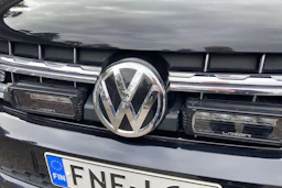 musta Volkswagen Amarok 2018 kuva 19.