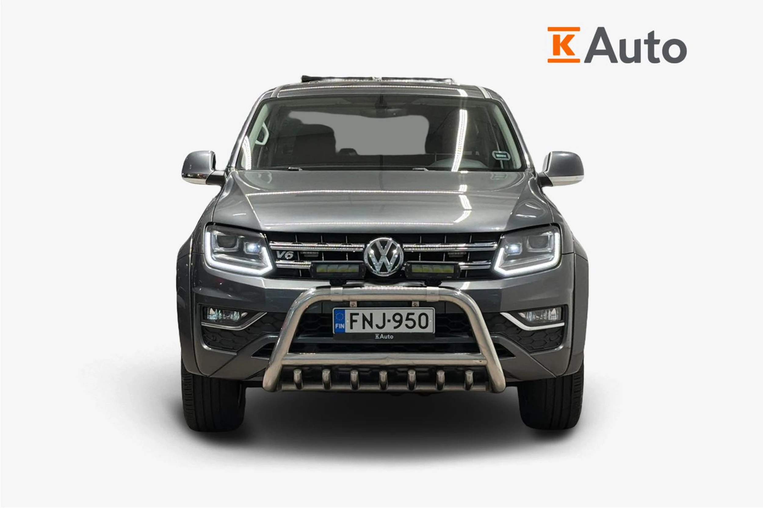 harmaa Volkswagen Amarok 2018 kuva 5.