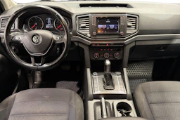 harmaa Volkswagen Amarok 2018 kuva 9.