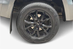harmaa Volkswagen Amarok 2018 kuva 12.