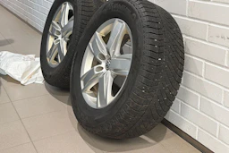 harmaa Volkswagen Amarok 2018 kuva 24.