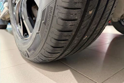 harmaa Volkswagen Amarok 2018 kuva 25.