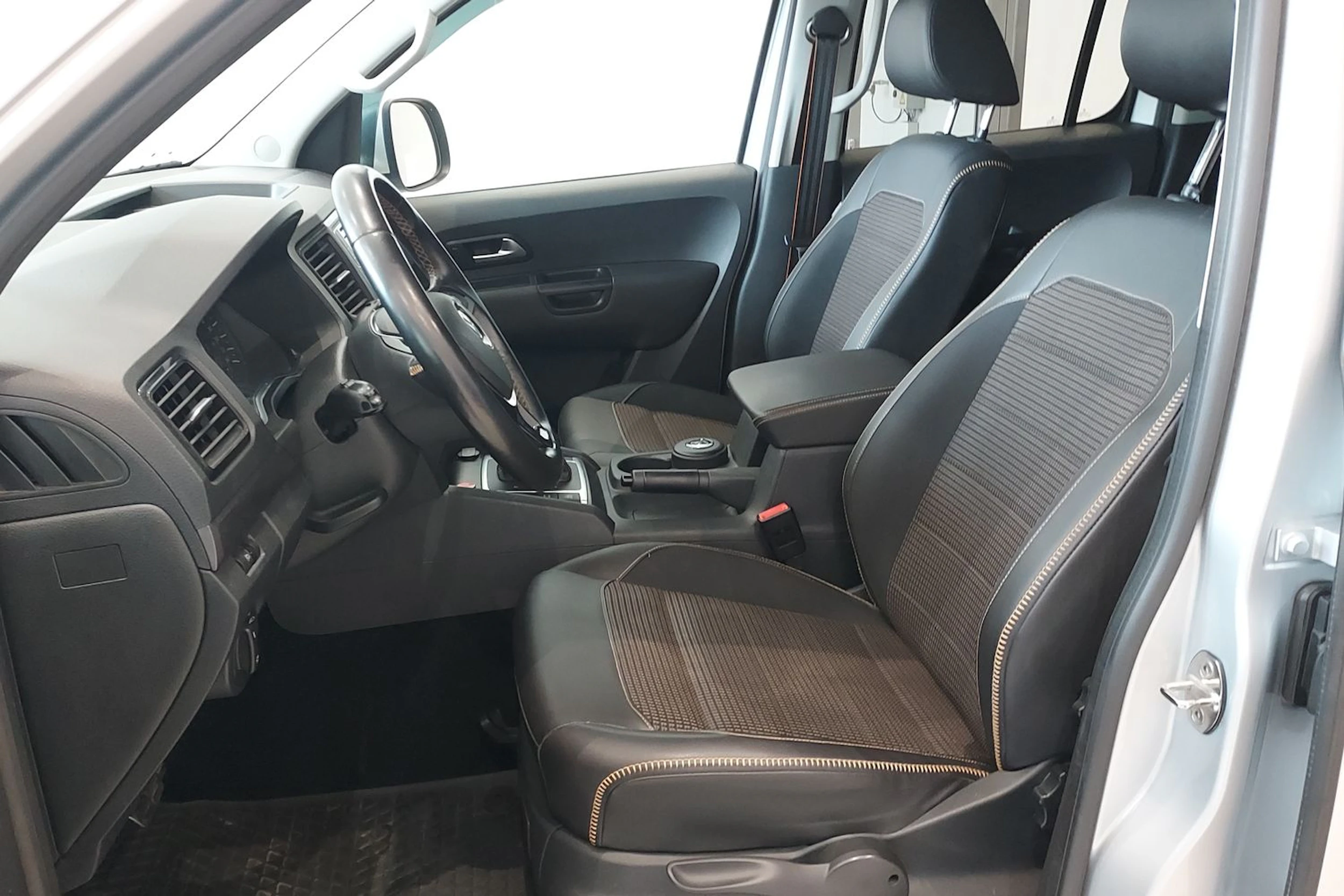 hopea Volkswagen Amarok 2018 kuva 20.
