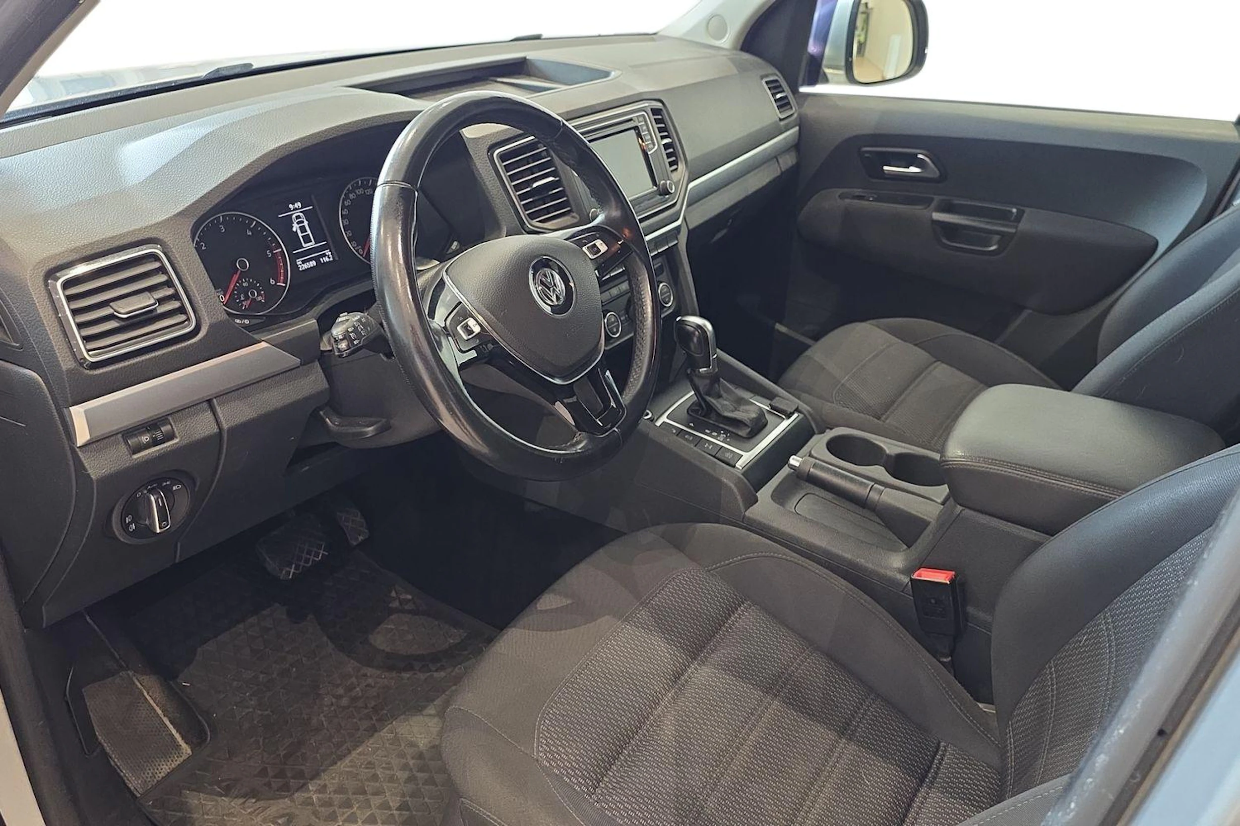 hopea Volkswagen Amarok 2018 kuva 8.