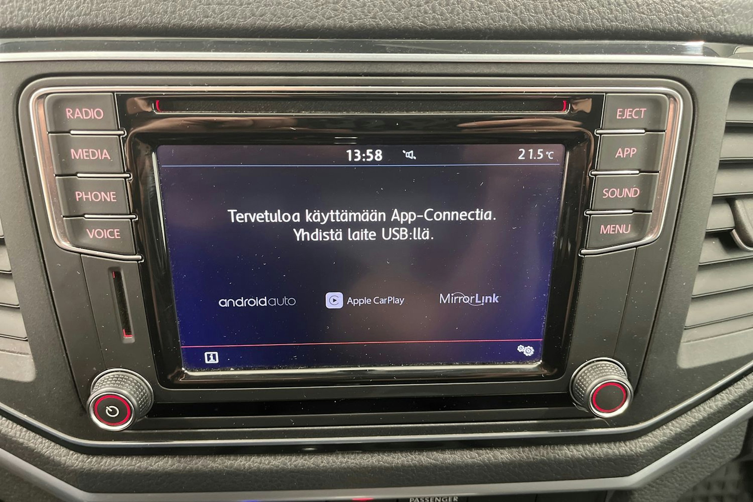 Sininen Volkswagen Amarok 2018 kuva 21.