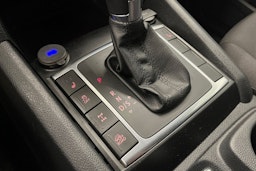 Sininen Volkswagen Amarok 2018 kuva 26.