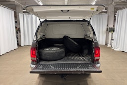 ruskea (beige) Volkswagen Amarok 2018 kuva 15.