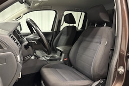 ruskea (beige) Volkswagen Amarok 2018 kuva 16.