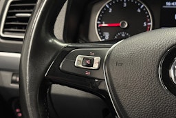 ruskea (beige) Volkswagen Amarok 2018 kuva 18.