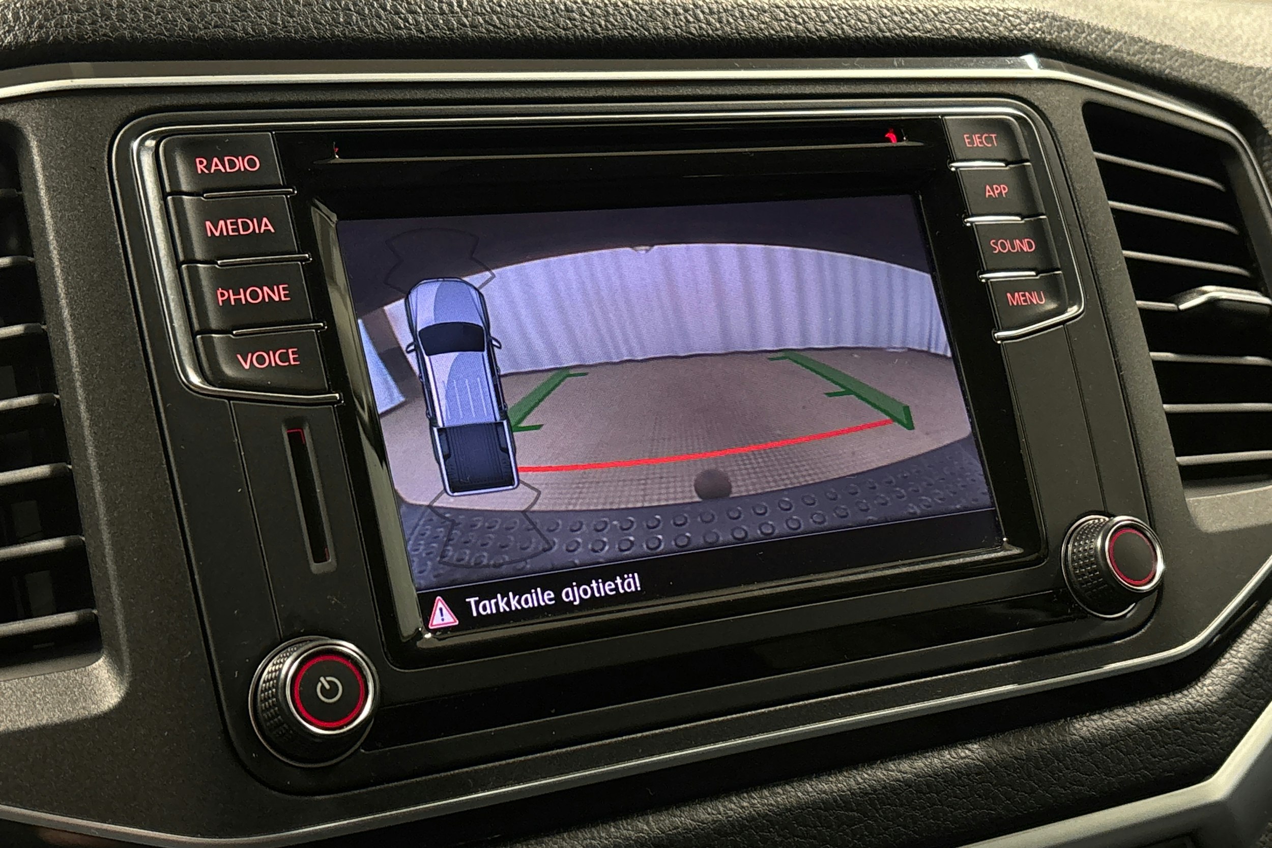 ruskea (beige) Volkswagen Amarok 2018 kuva 23.