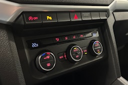 ruskea (beige) Volkswagen Amarok 2018 kuva 24.