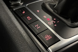 ruskea (beige) Volkswagen Amarok 2018 kuva 26.