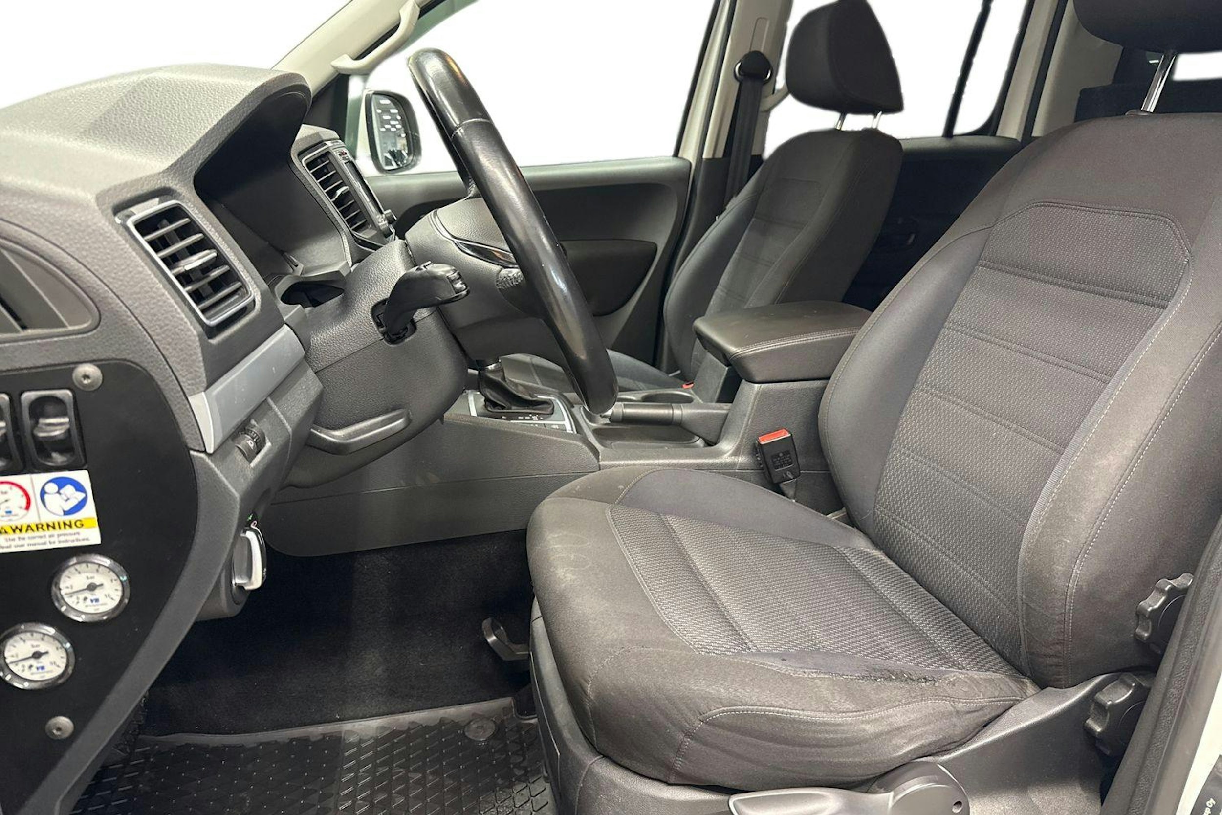 valkoinen Volkswagen Amarok 2018 kuva 7.