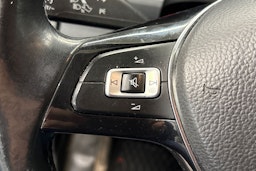 valkoinen Volkswagen Amarok 2018 kuva 16.