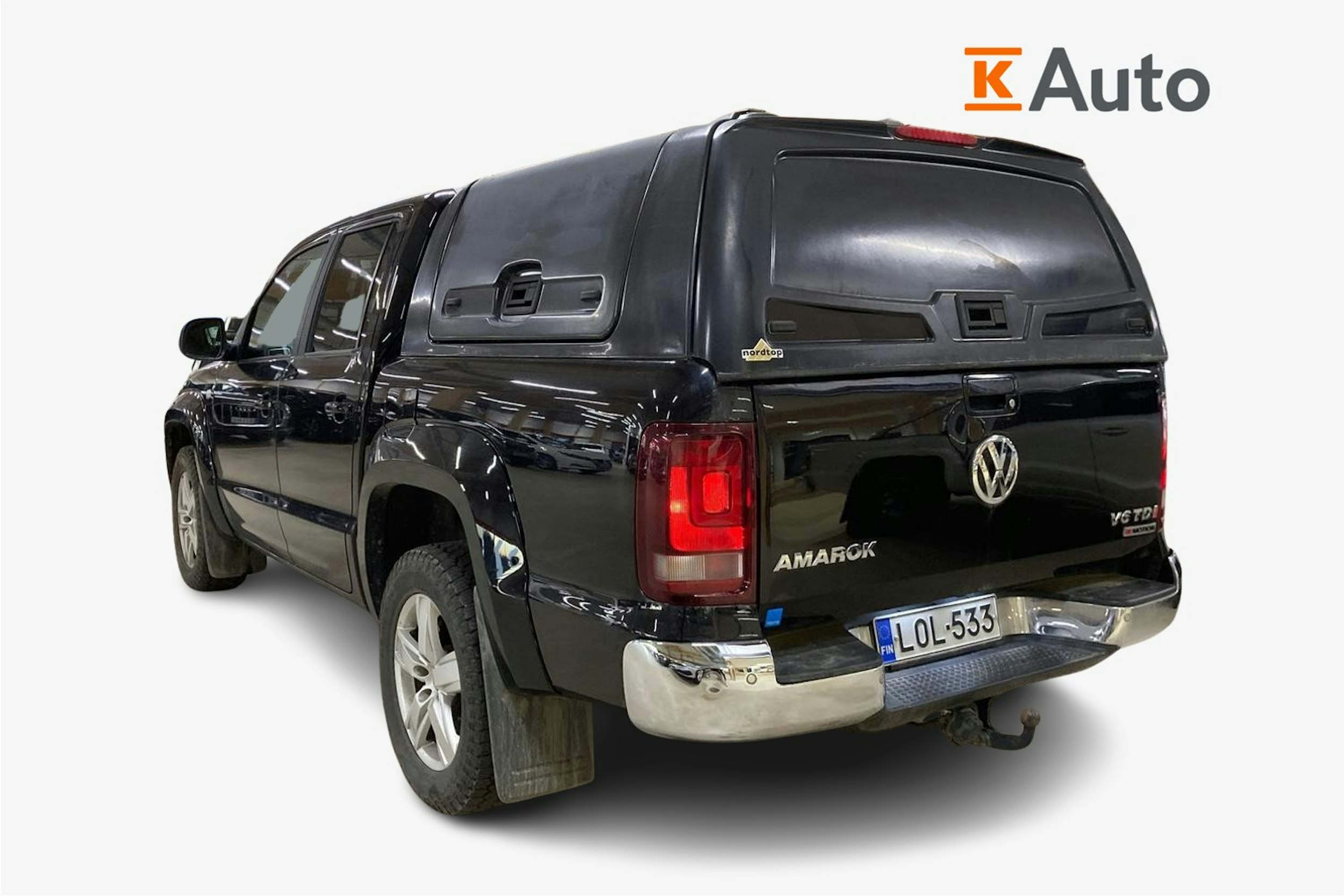 musta Volkswagen Amarok 2018 kuva 2.