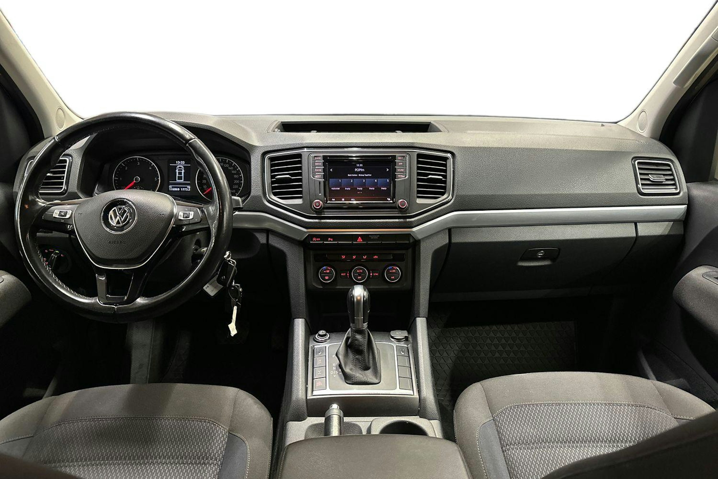 musta Volkswagen Amarok 2018 kuva 9.