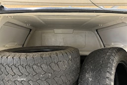 musta Volkswagen Amarok 2018 kuva 13.