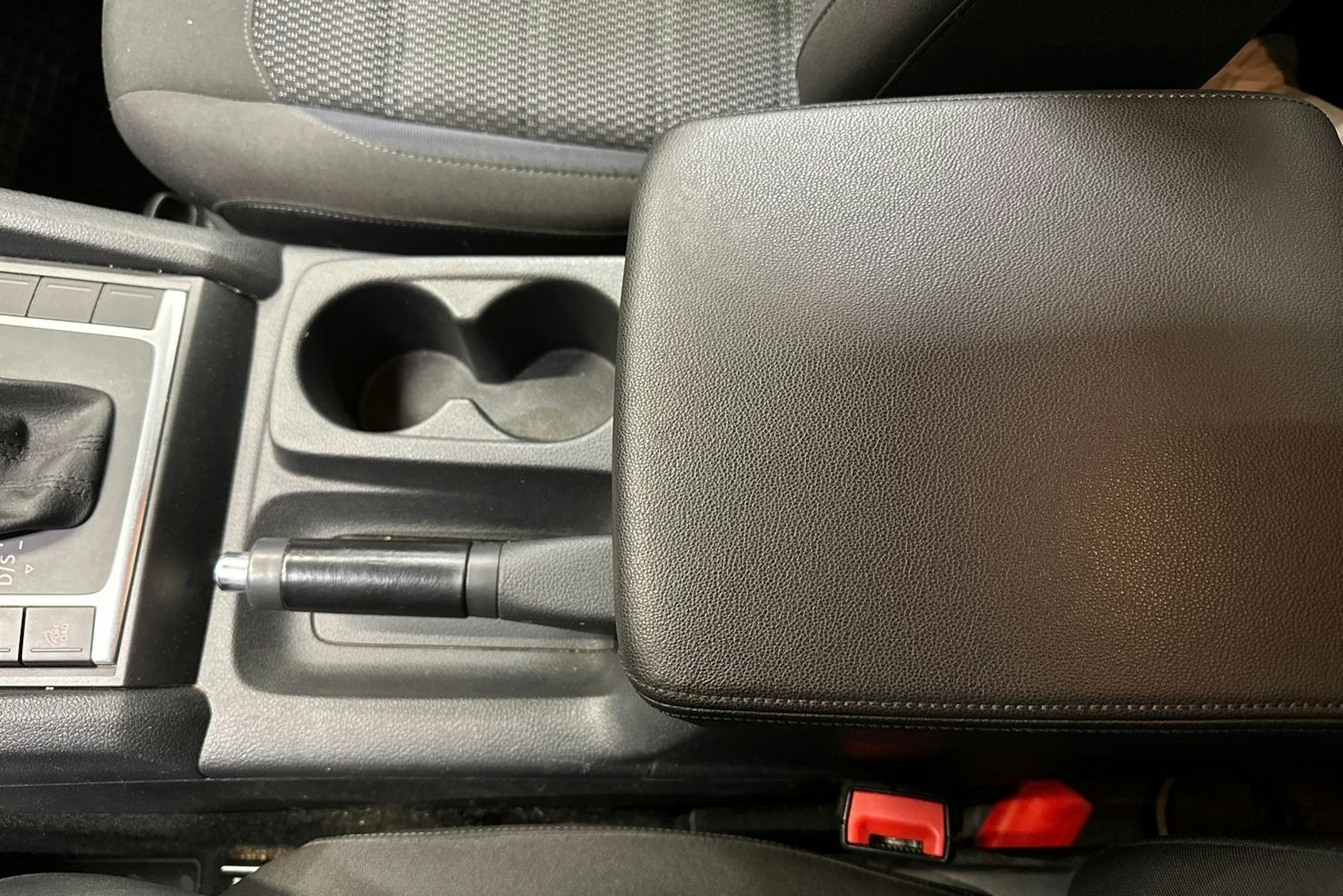 musta Volkswagen Amarok 2018 kuva 27.