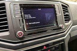 musta Volkswagen Amarok 2018 kuva 30.