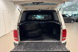 valkoinen Volkswagen Amarok 2018 kuva 15.